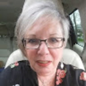 Meet your Posher, Rena